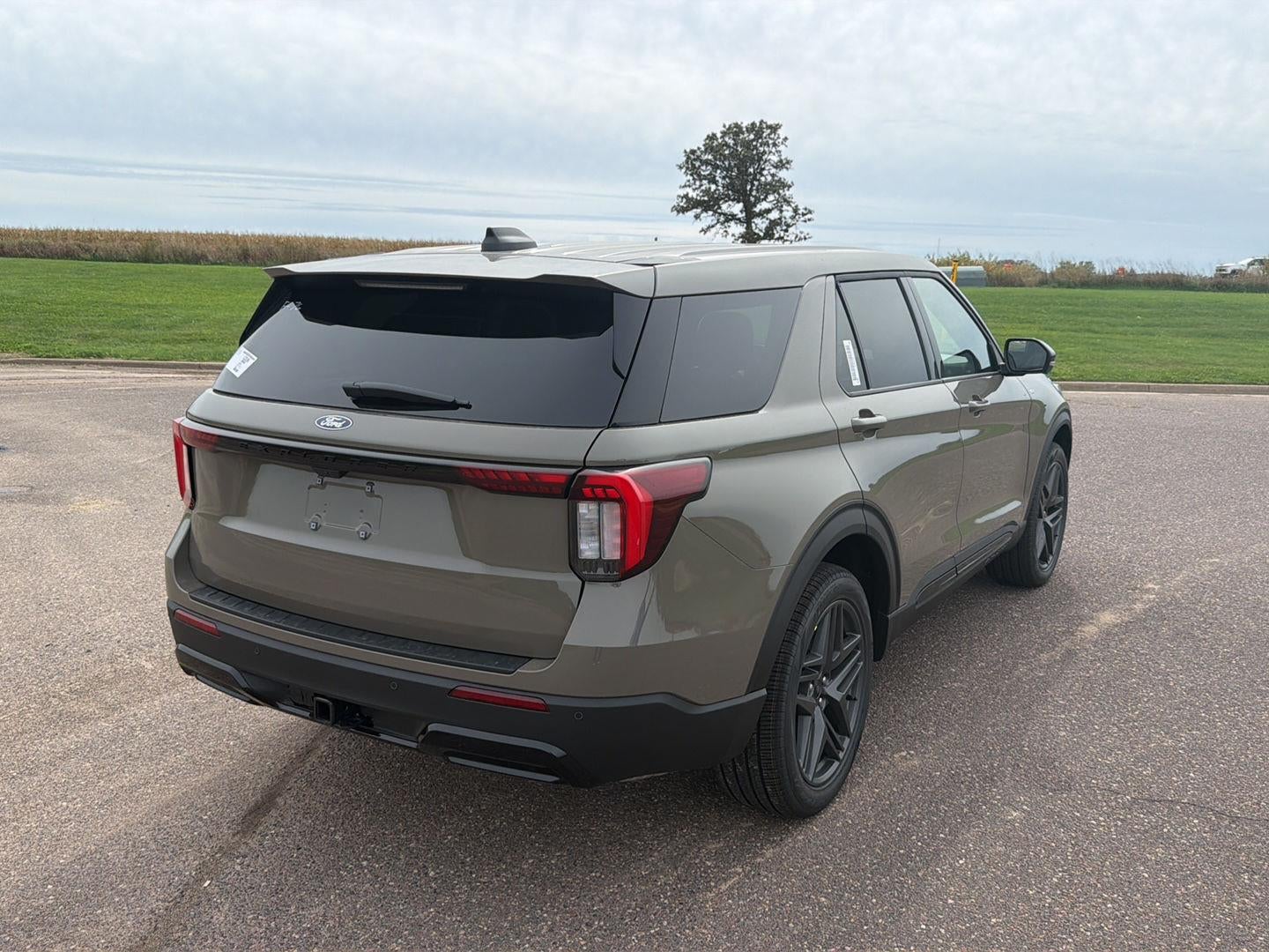 2027 Ford Explorer ST-Line