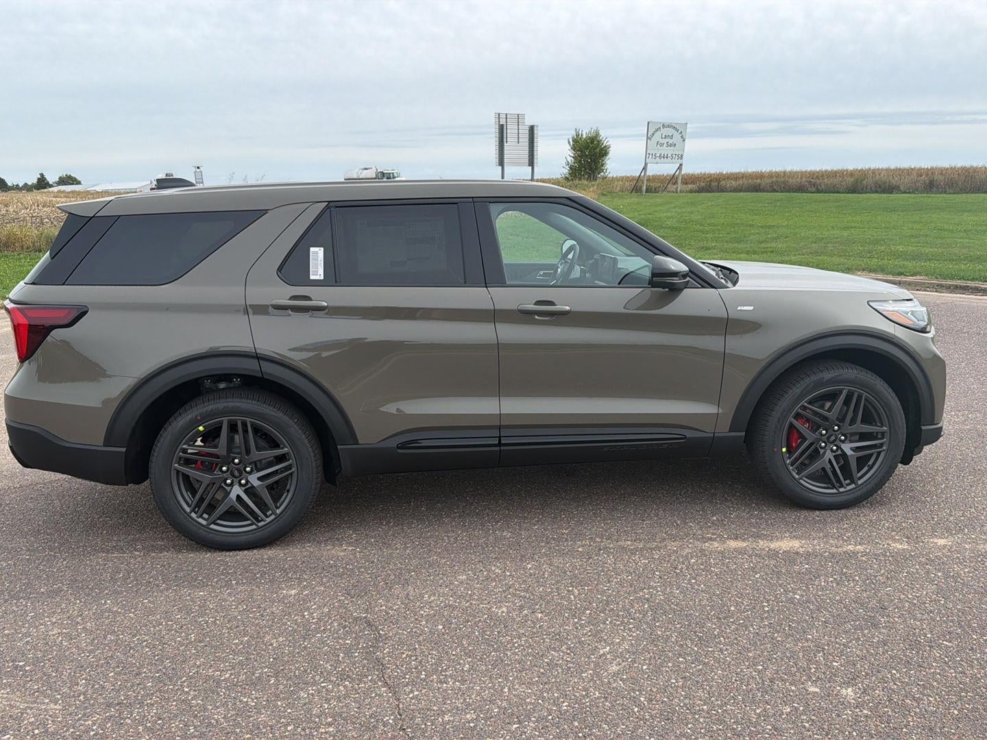 2027 Ford Explorer ST-Line