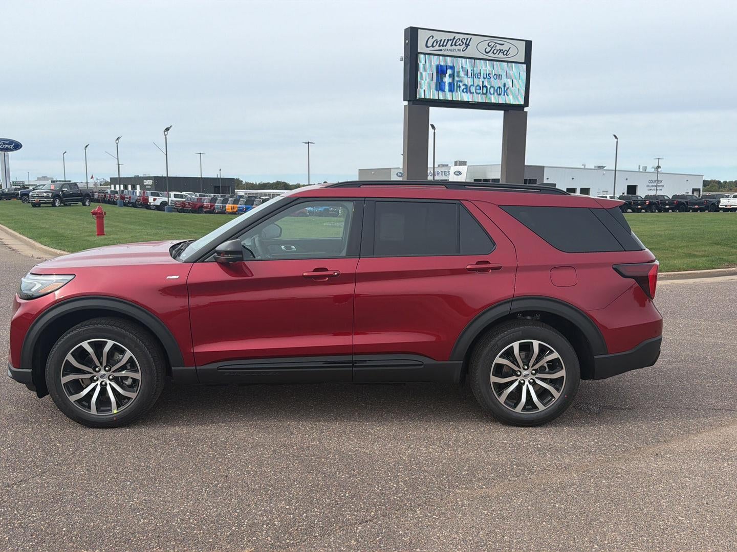 2027 Ford Explorer ST-Line