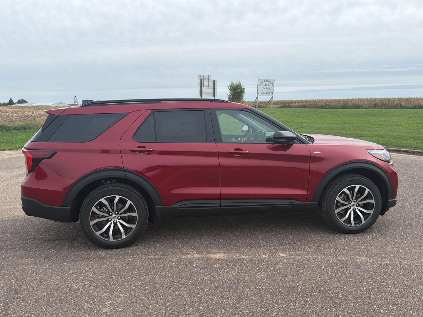 2027 Ford Explorer ST-Line