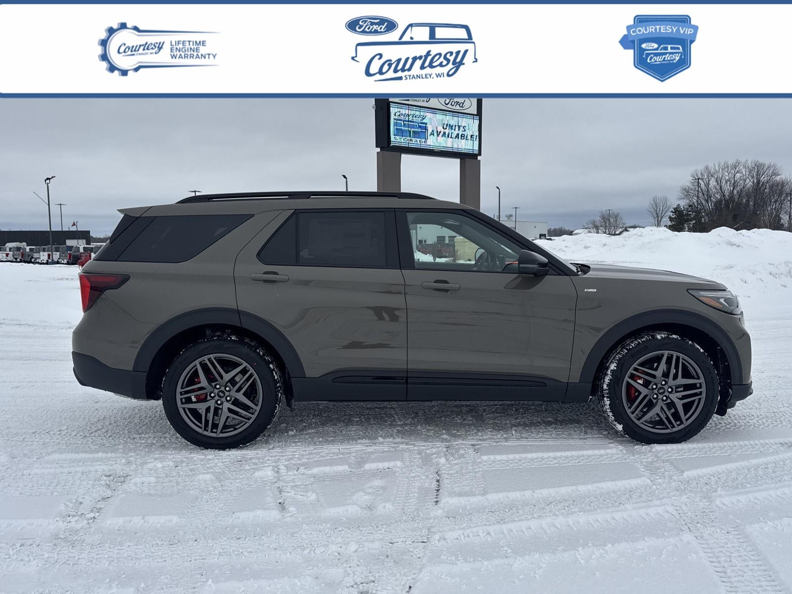 2026 Ford Explorer ST-Line