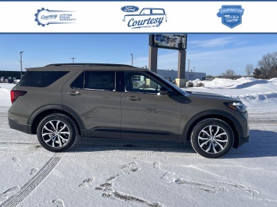 2026 Ford Explorer ST-Line