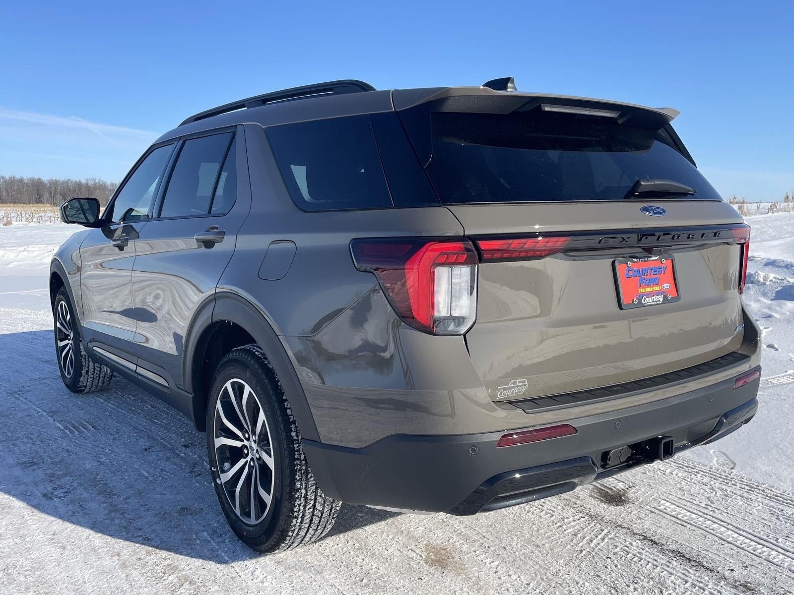 2026 Ford Explorer ST-Line