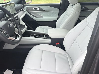 2027 Ford Explorer Platinum