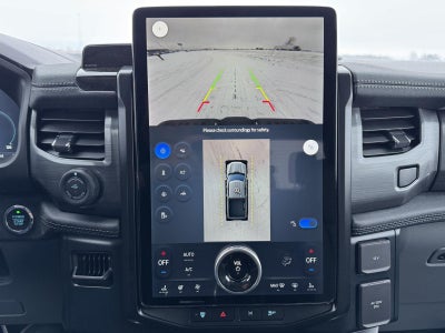 2025 Ford F-150 Lightning Flash