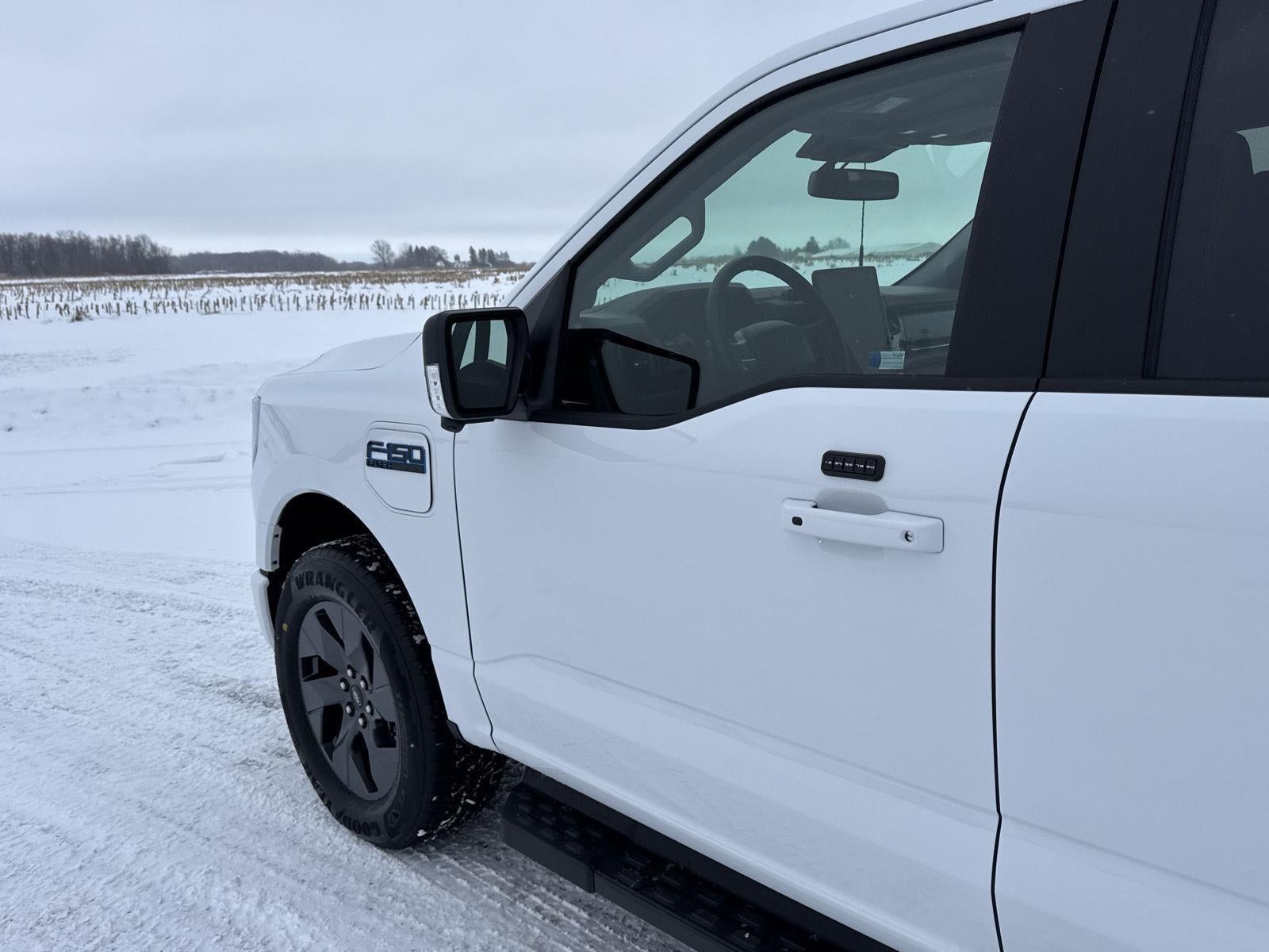 2025 Ford F-150 Lightning Flash