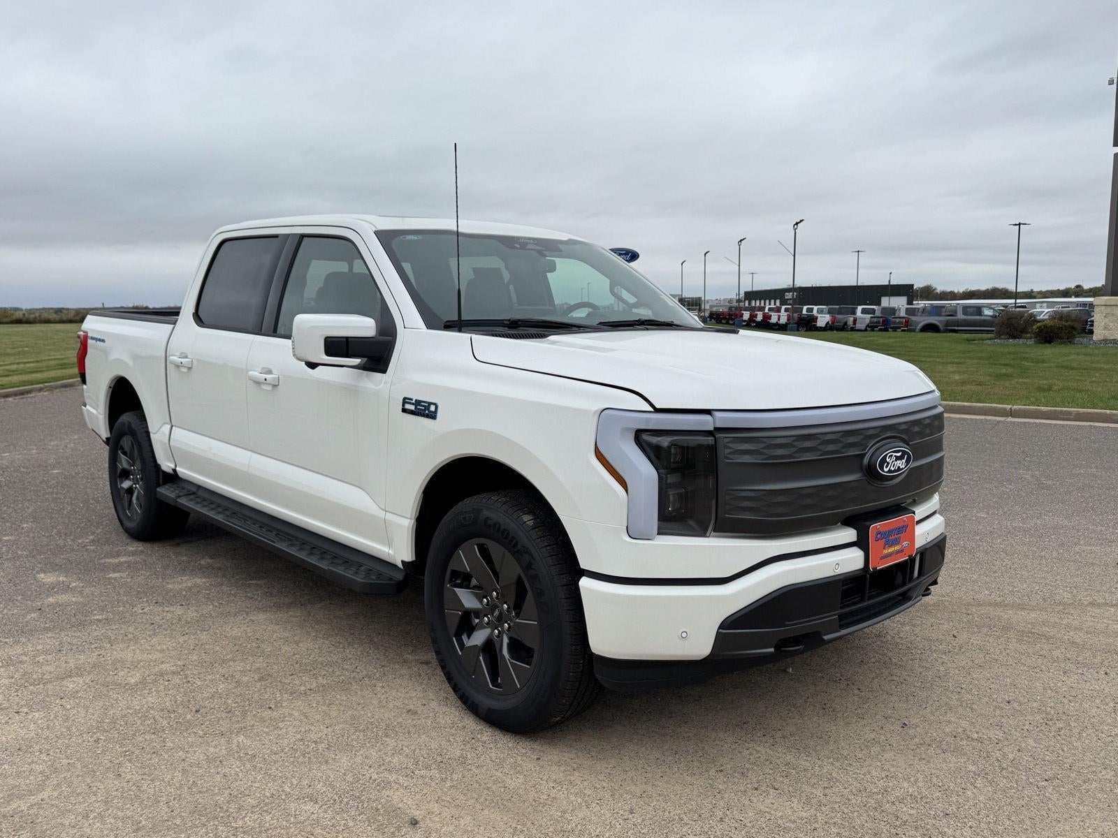 2025 Ford F-150 Lightning LARIAT
