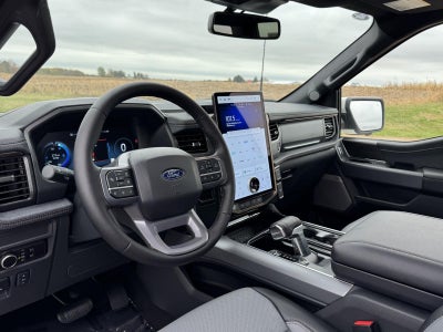 2025 Ford F-150 Lightning LARIAT