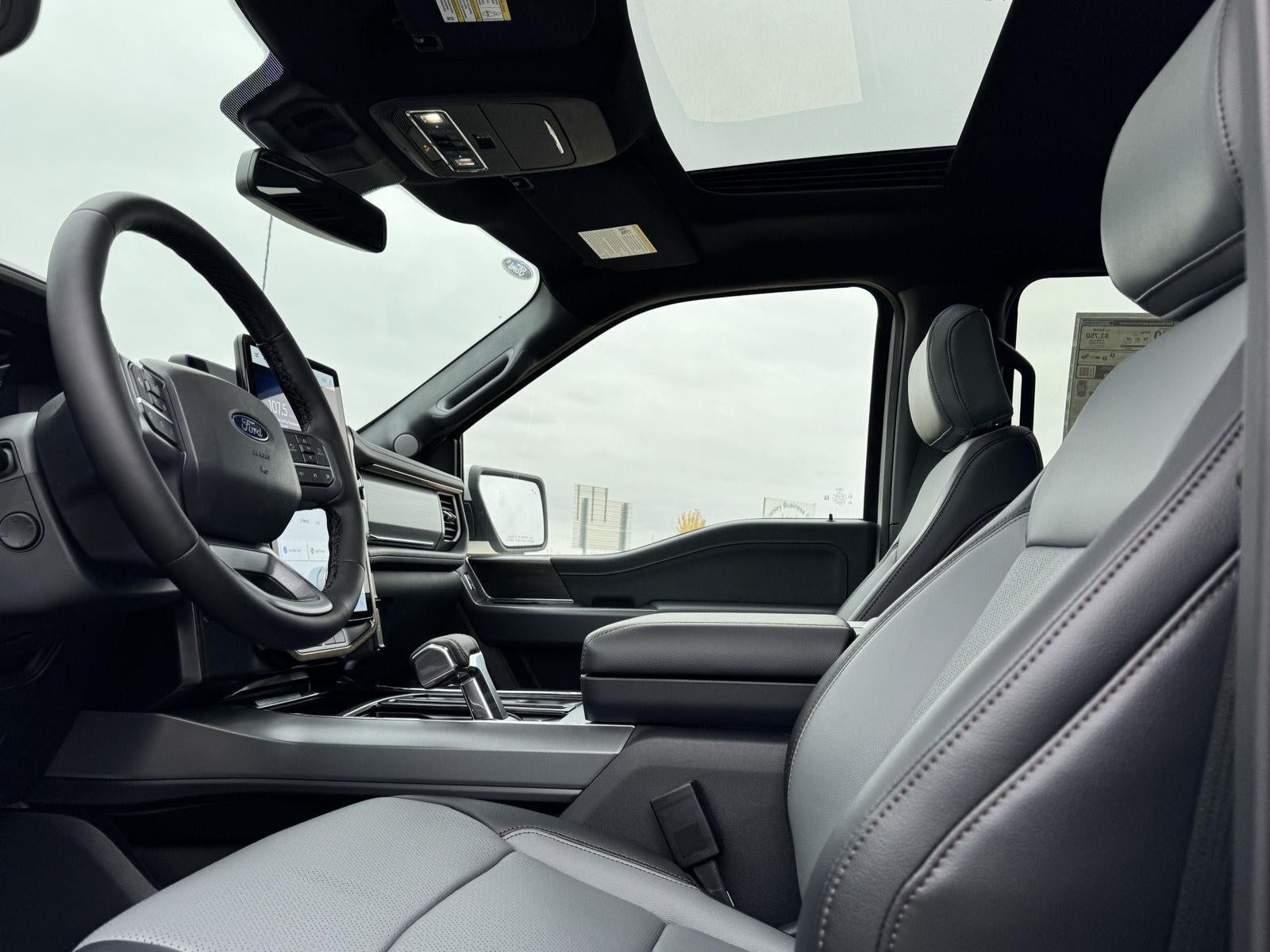 2025 Ford F-150 Lightning LARIAT