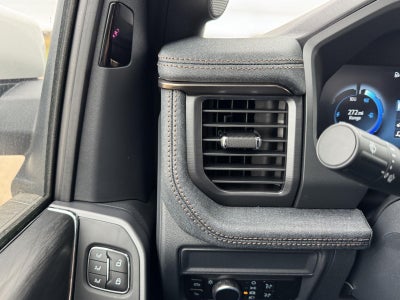 2025 Ford F-150 Lightning LARIAT