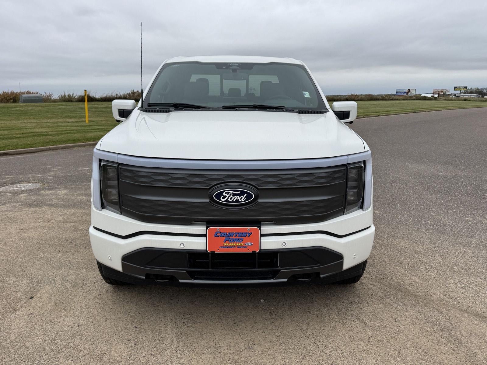 2025 Ford F-150 Lightning LARIAT