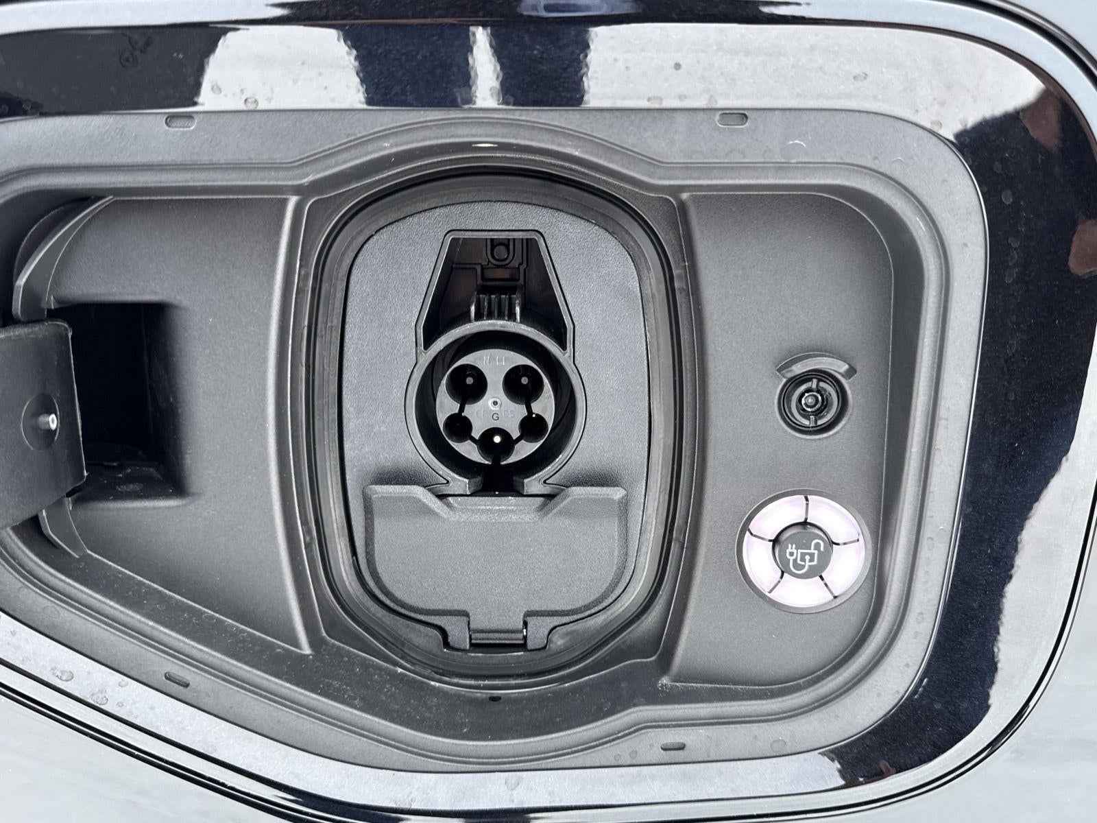 2025 Ford F-150 Lightning Platinum