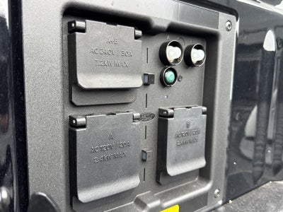 2025 Ford F-150 Lightning Platinum