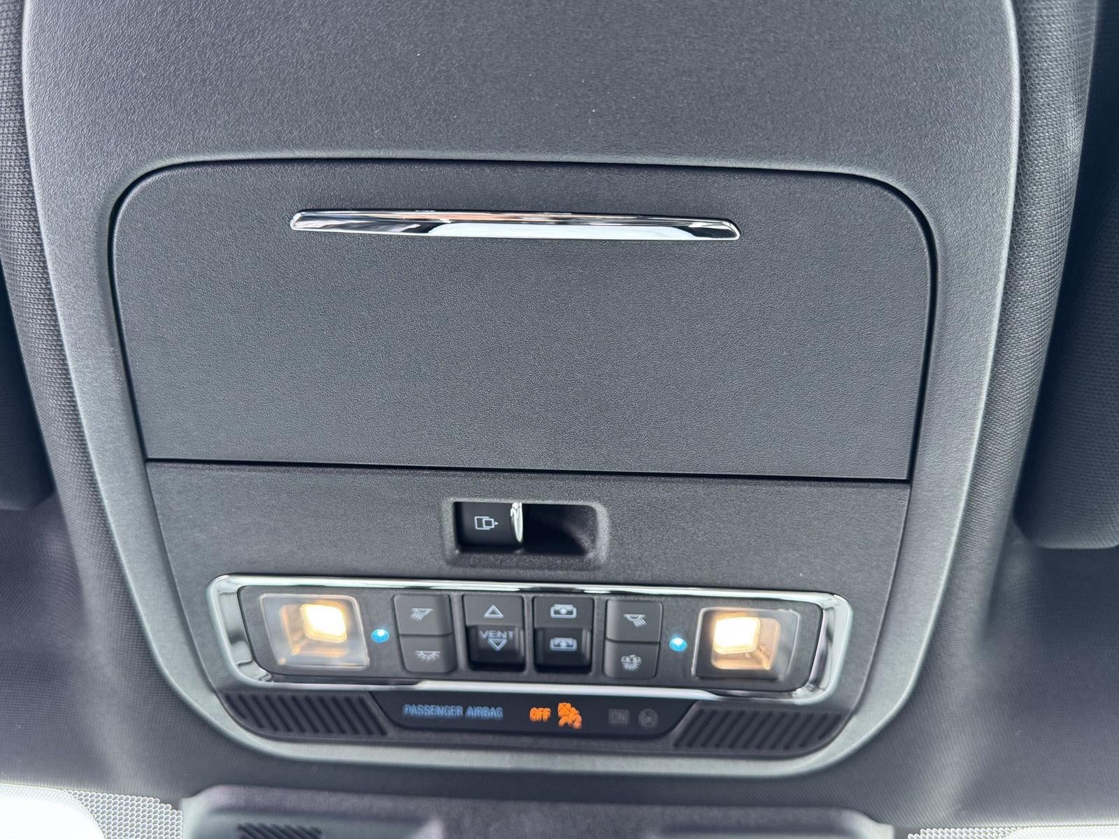 2025 Ford F-150 Lightning Platinum