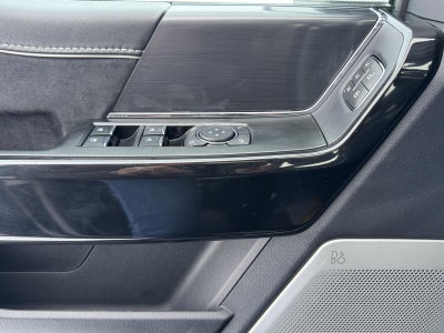 2025 Ford F-150 Lightning Platinum