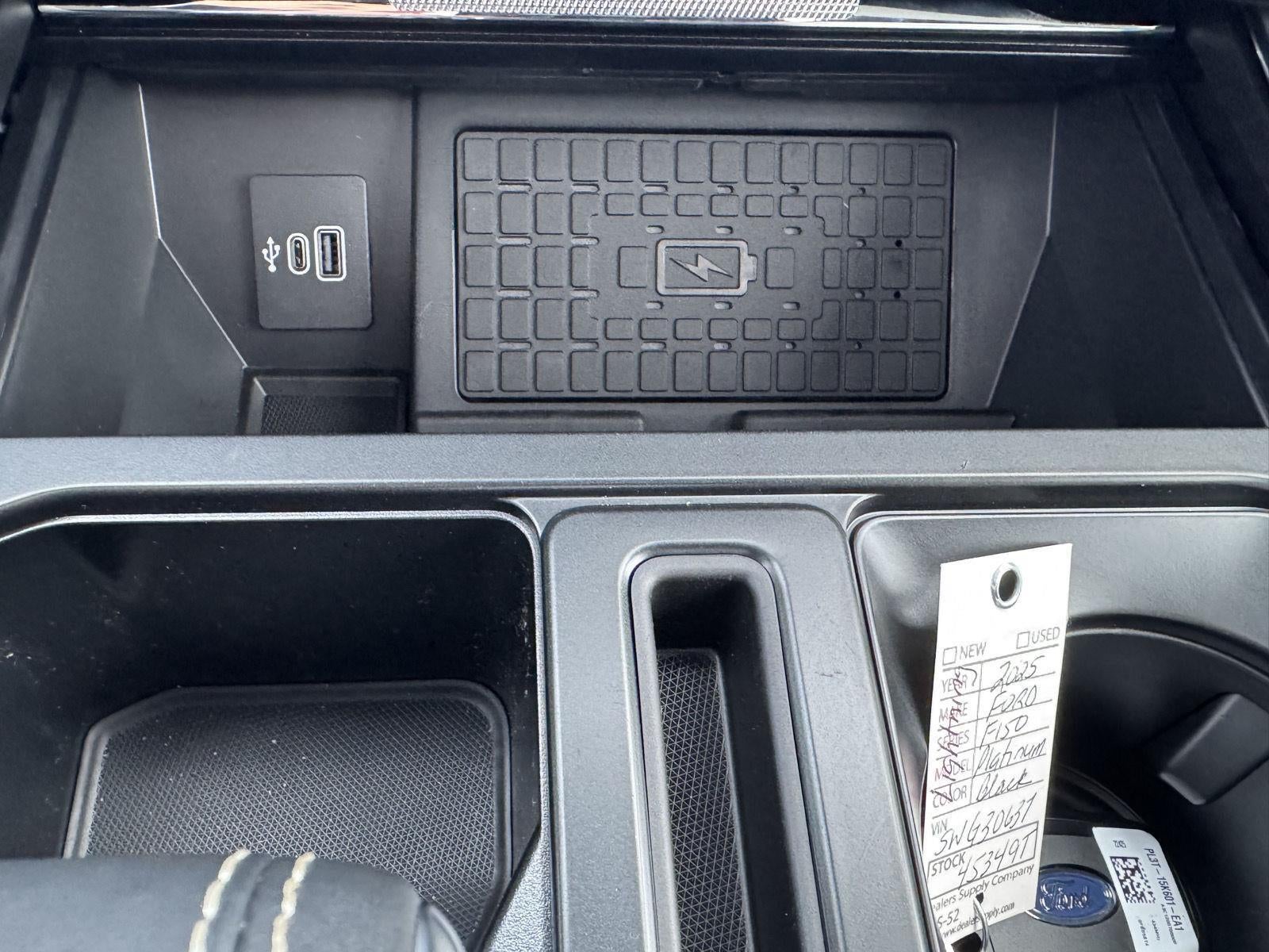 2025 Ford F-150 Lightning Platinum