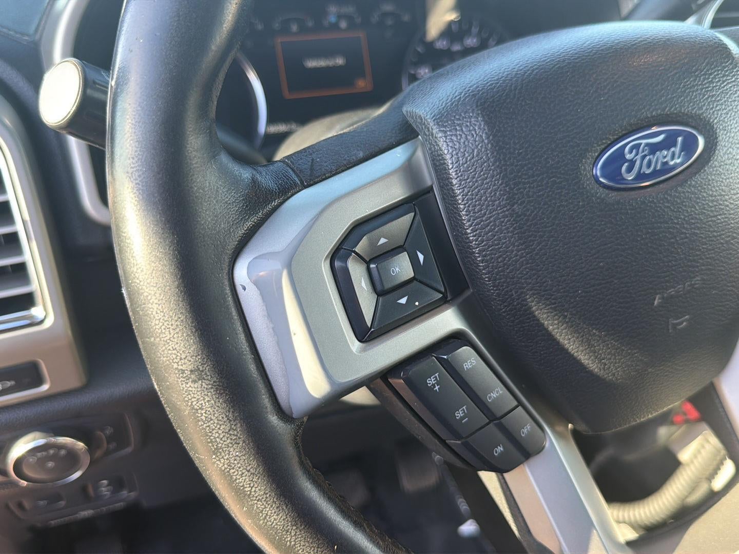 2017 Ford Super Duty F-250 SRW Lariat