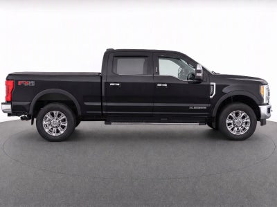 2017 Ford Super Duty F-250 SRW Lariat