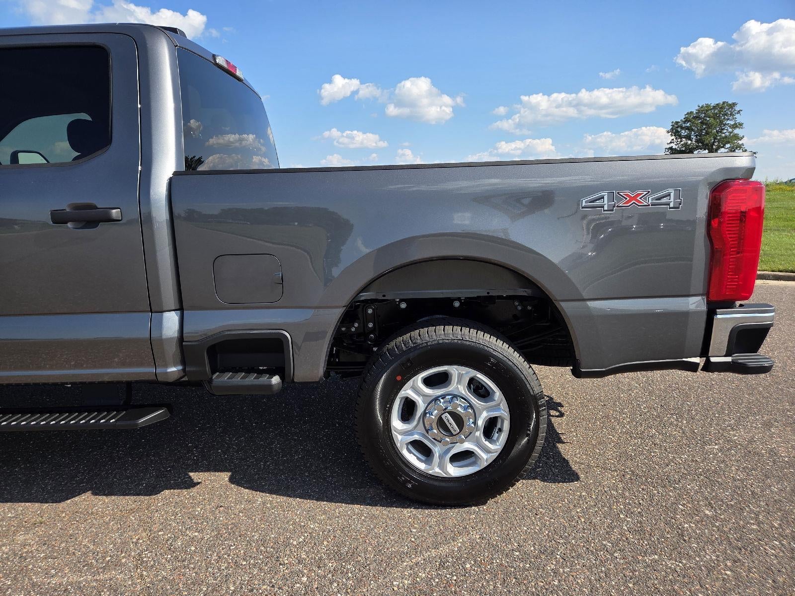 2026 Ford Super Duty F-250 SRW XLT