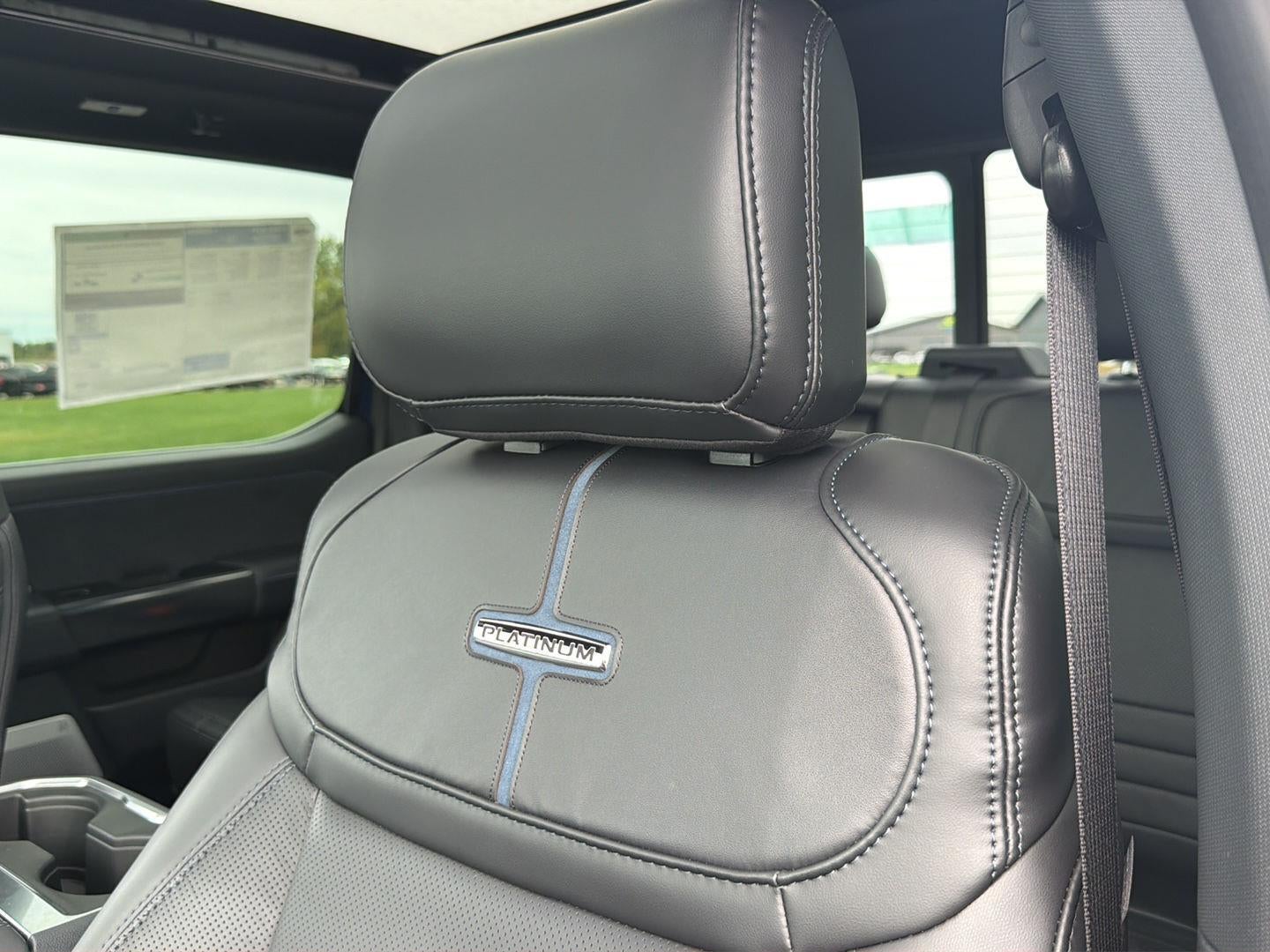 2027 Ford Super Duty F-250 SRW Platinum