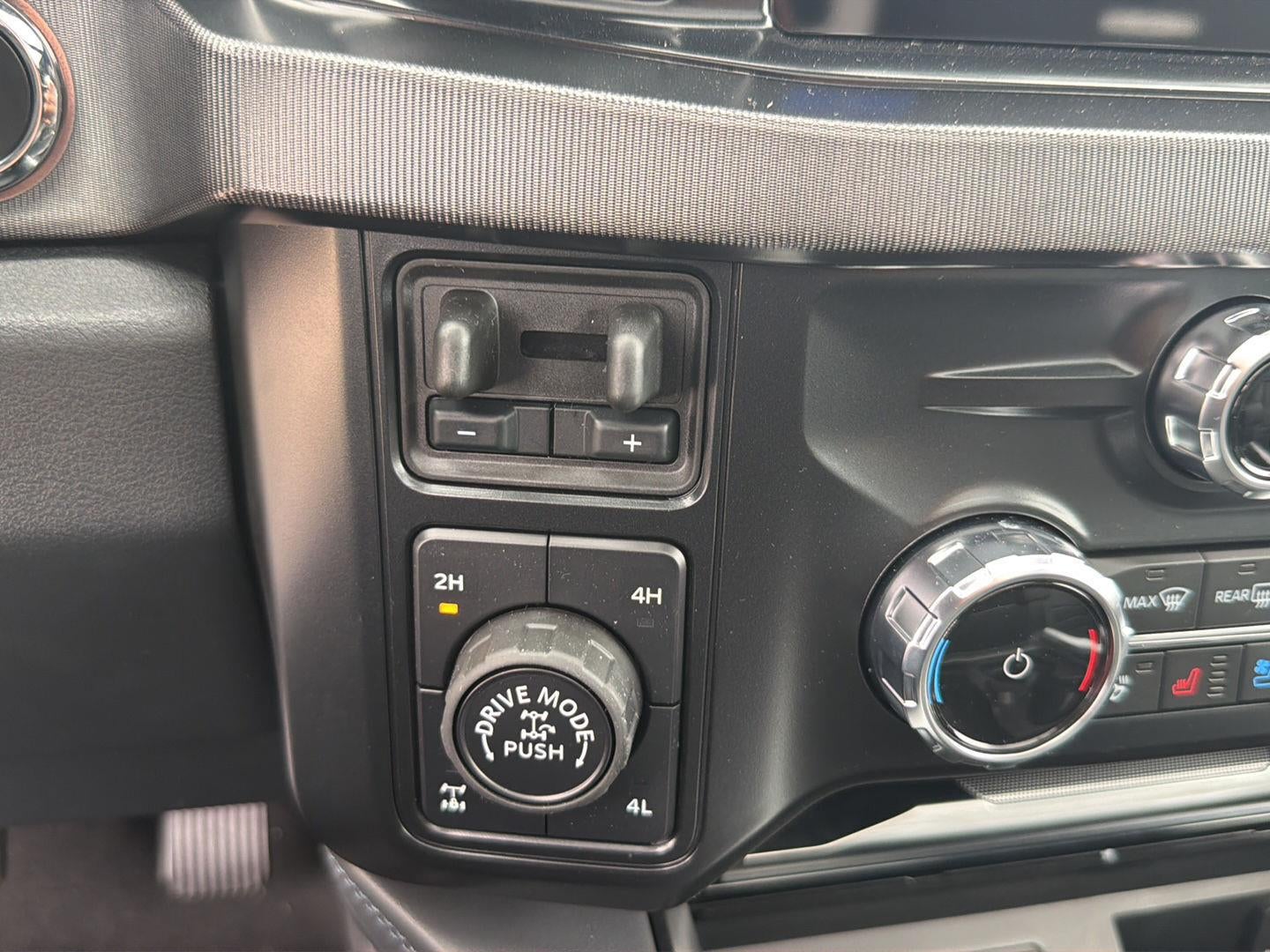 2027 Ford Super Duty F-250 SRW Platinum