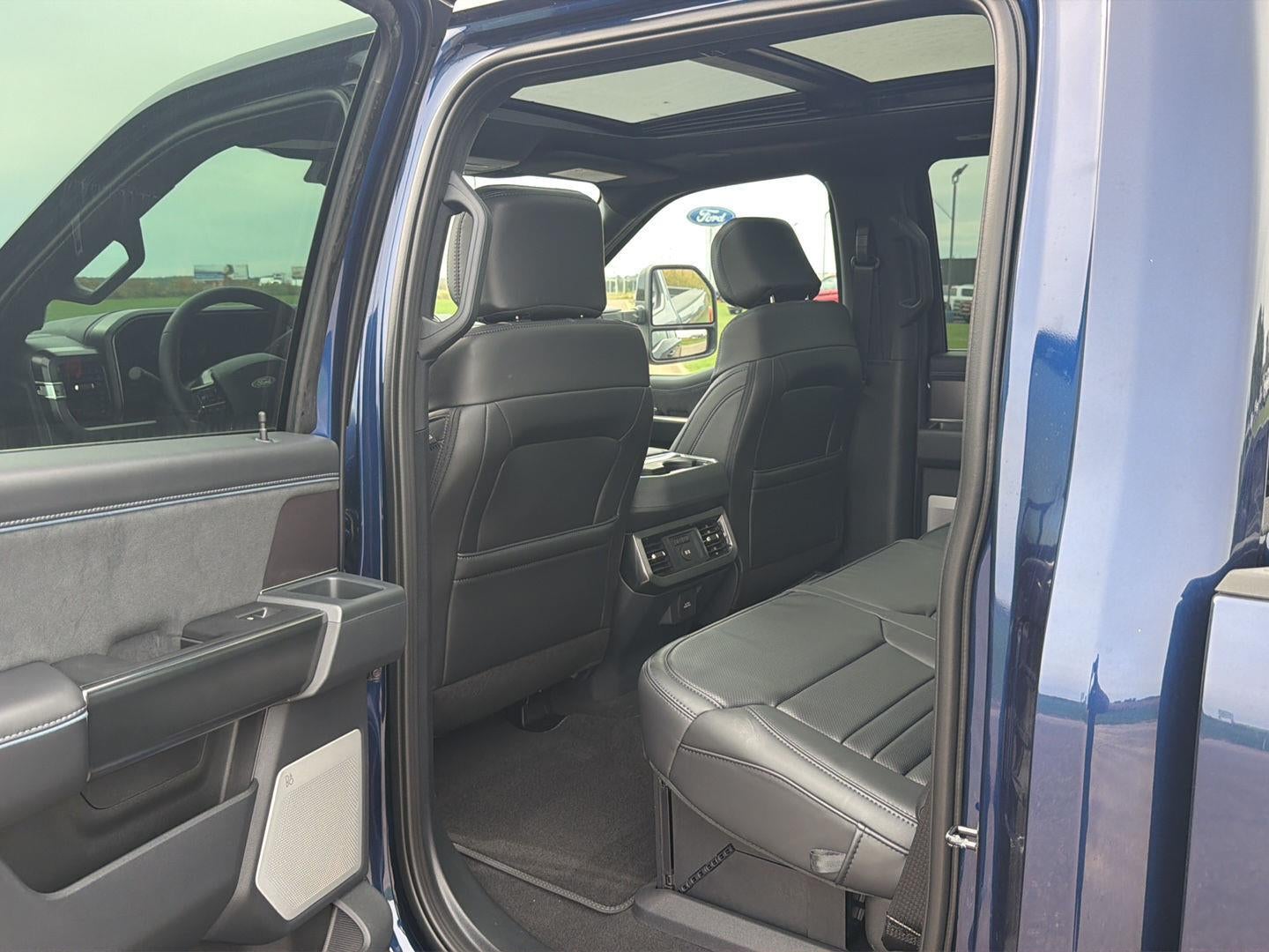 2027 Ford Super Duty F-250 SRW Platinum
