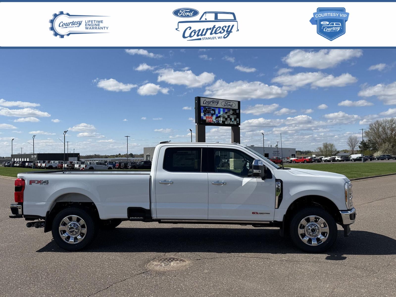 2026 Ford Super Duty F-350 SRW LARIAT