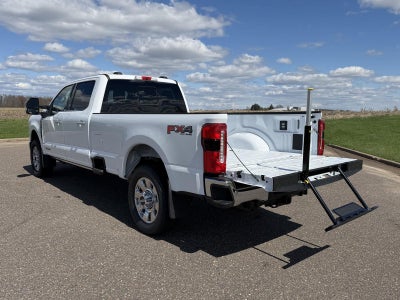 2026 Ford Super Duty F-350 SRW LARIAT