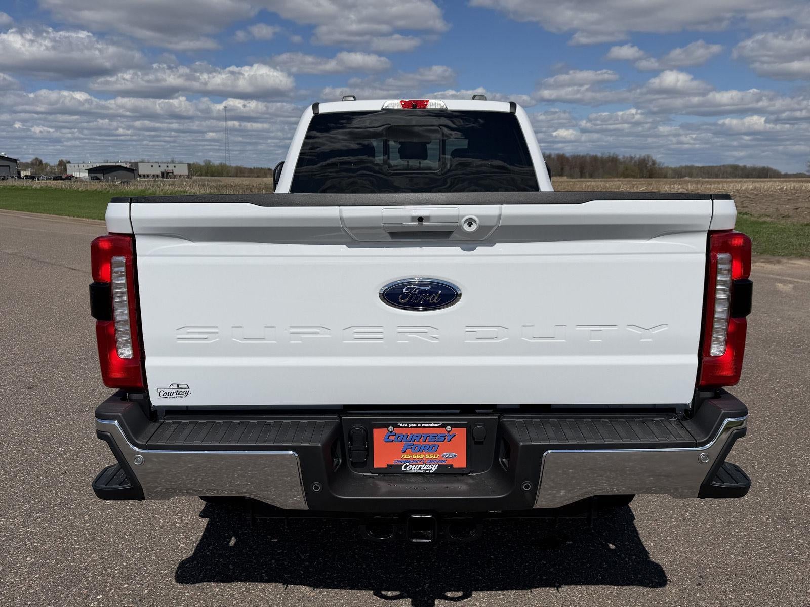 2026 Ford Super Duty F-350 SRW LARIAT