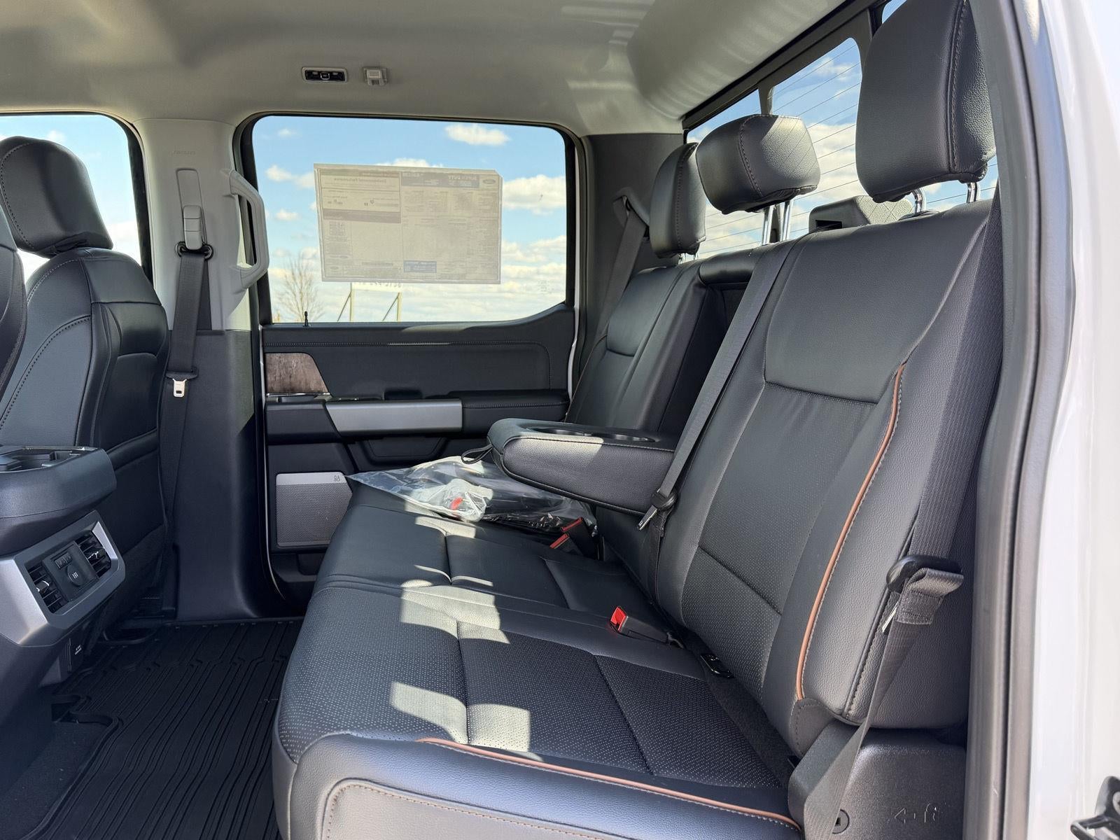 2026 Ford Super Duty F-350 SRW LARIAT