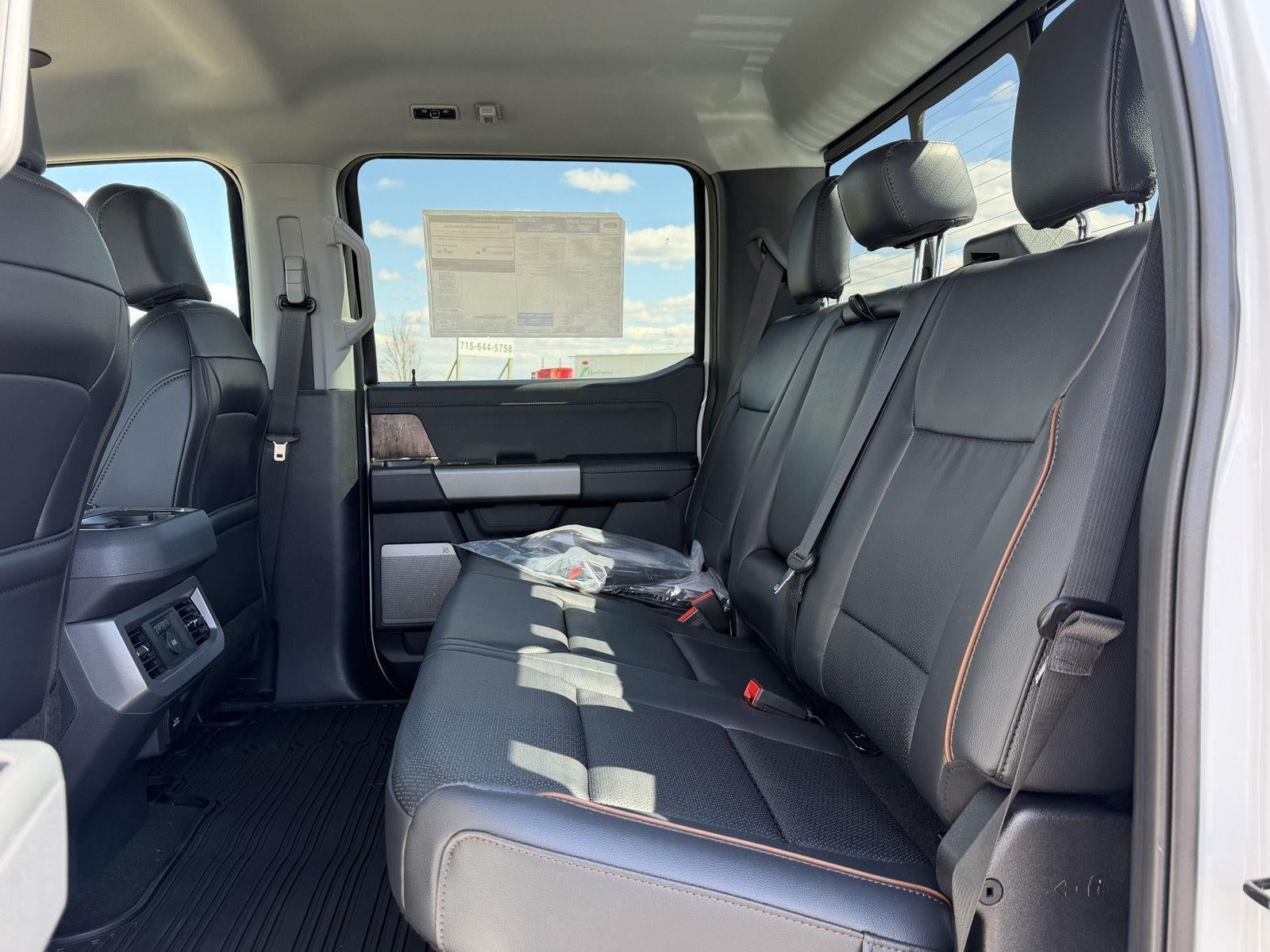 2026 Ford Super Duty F-350 SRW LARIAT