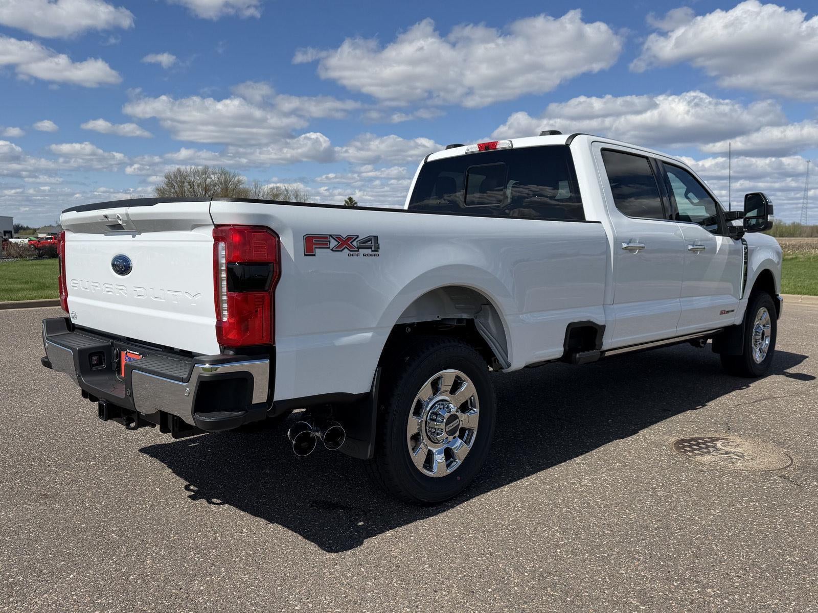 2026 Ford Super Duty F-350 SRW LARIAT