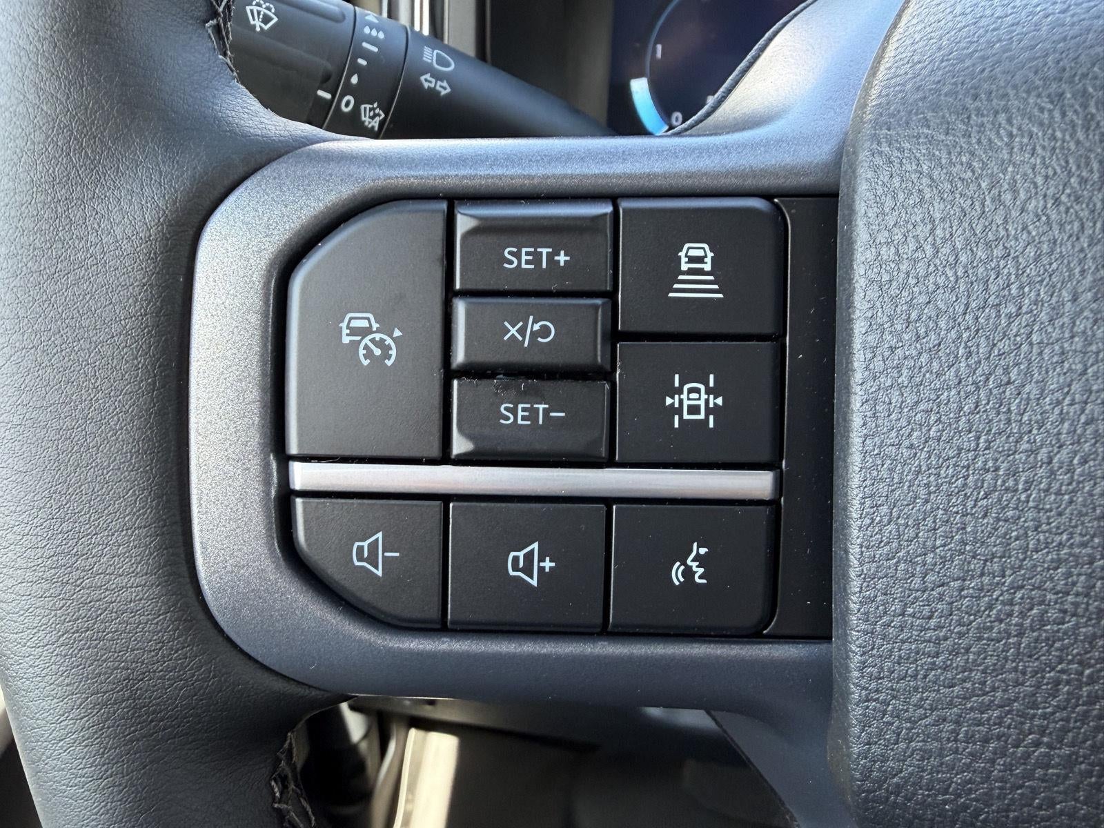 2026 Ford Super Duty F-350 SRW LARIAT