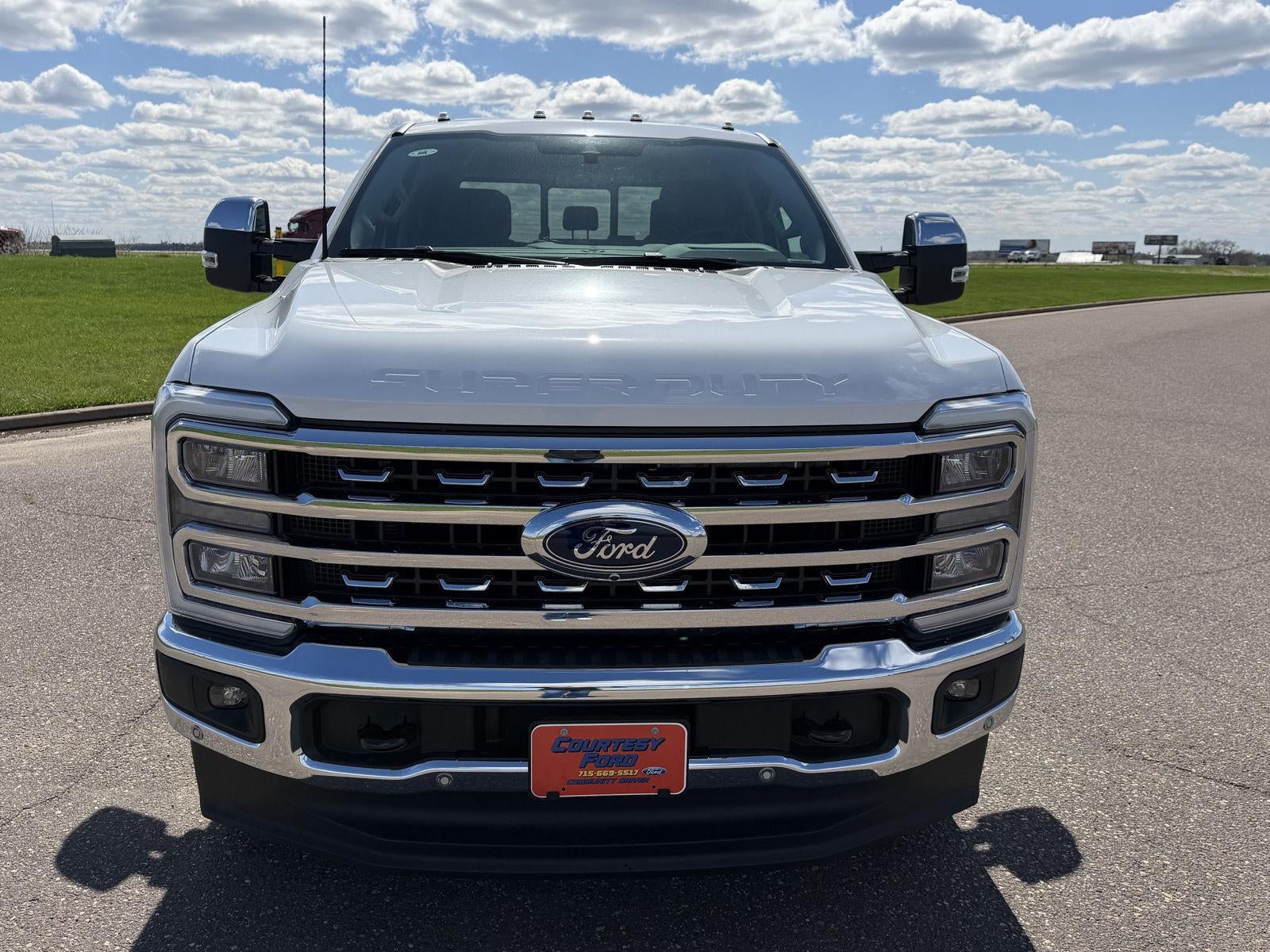 2026 Ford Super Duty F-350 SRW LARIAT