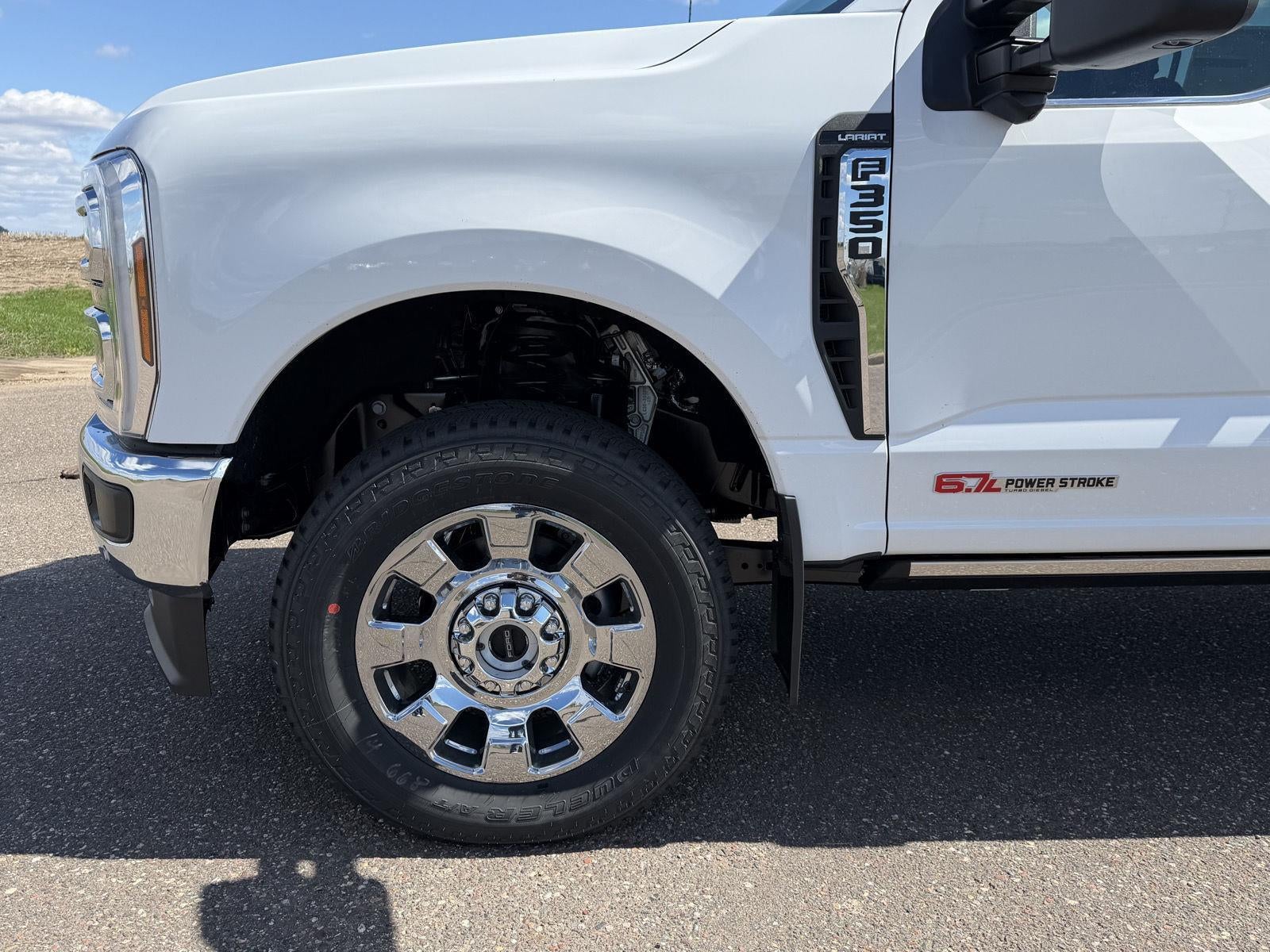 2026 Ford Super Duty F-350 SRW LARIAT