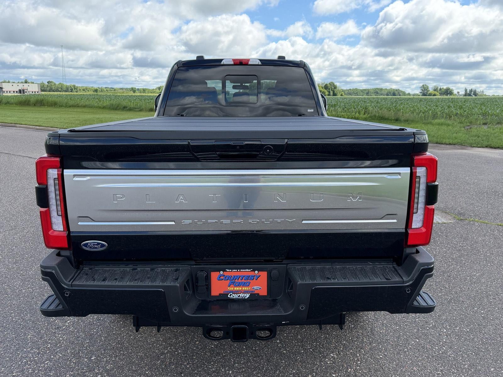 2026 Ford Super Duty F-350 SRW Platinum