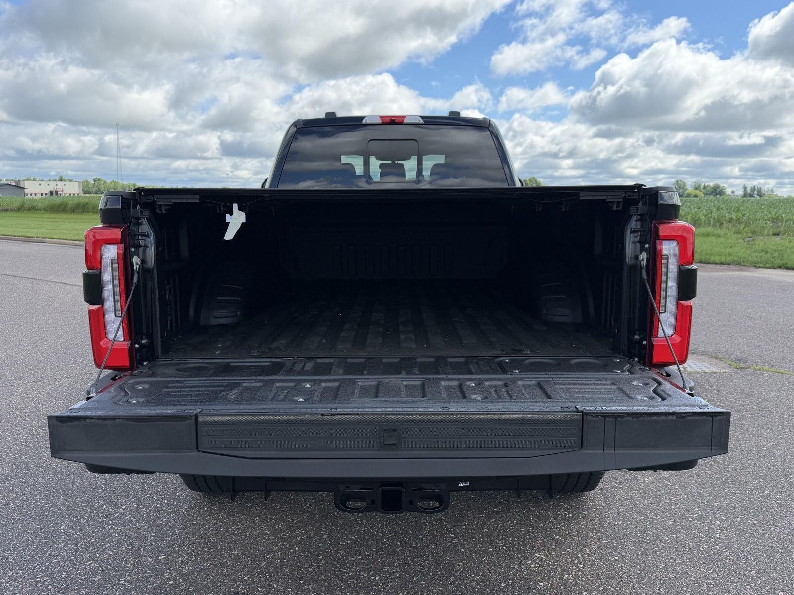 2026 Ford Super Duty F-350 SRW Platinum