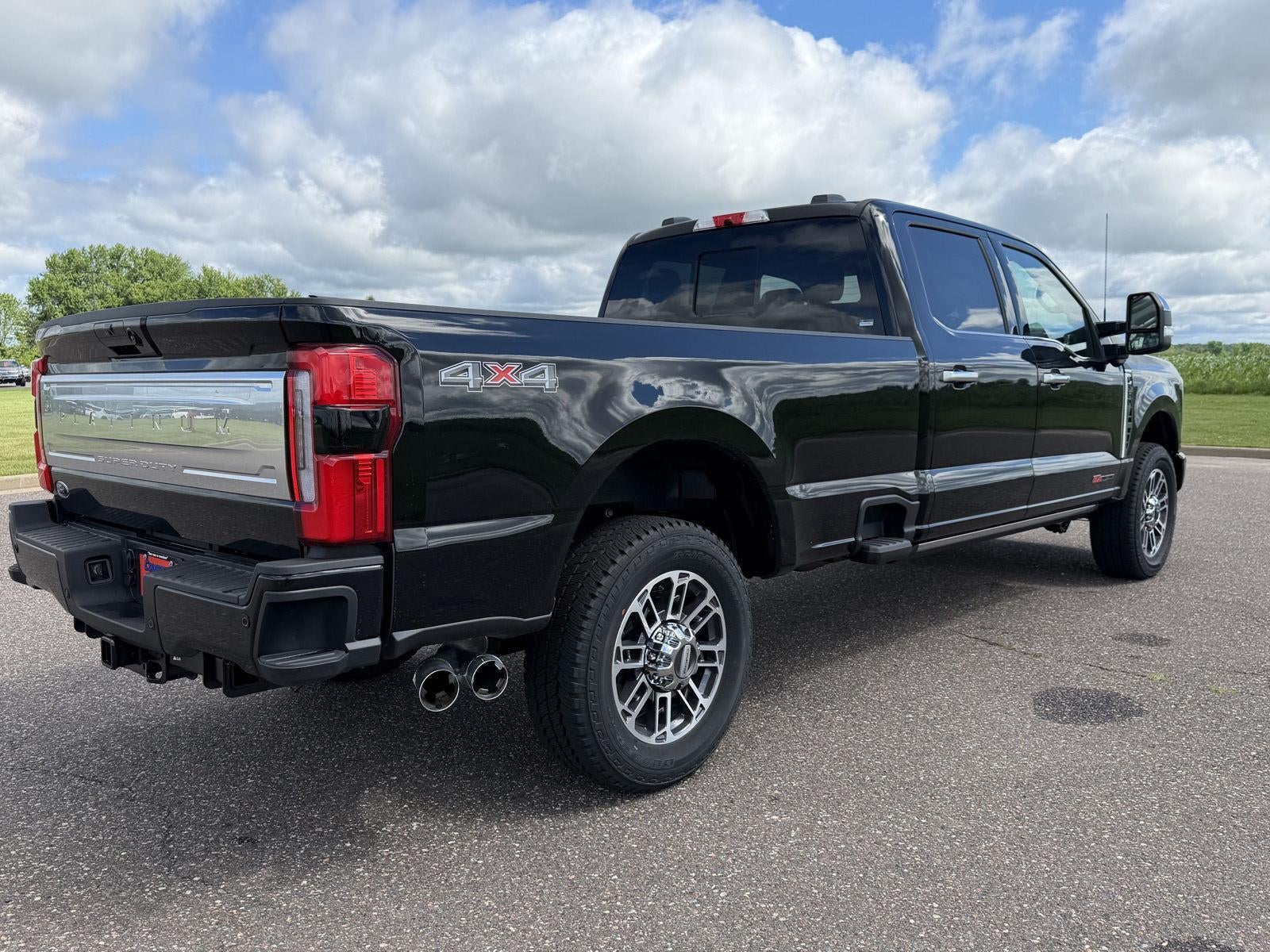 2026 Ford Super Duty F-350 SRW Platinum