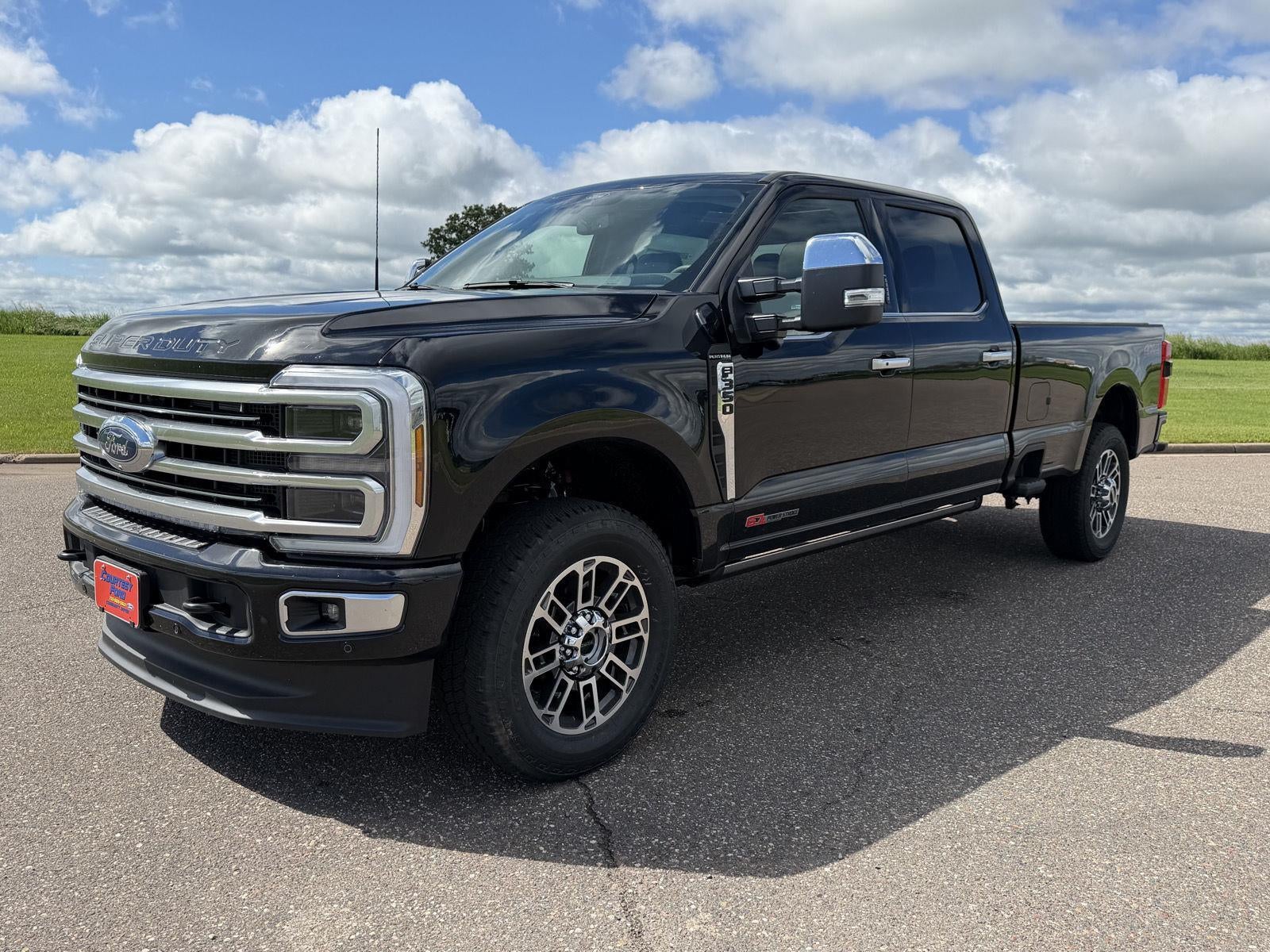 2026 Ford Super Duty F-350 SRW Platinum