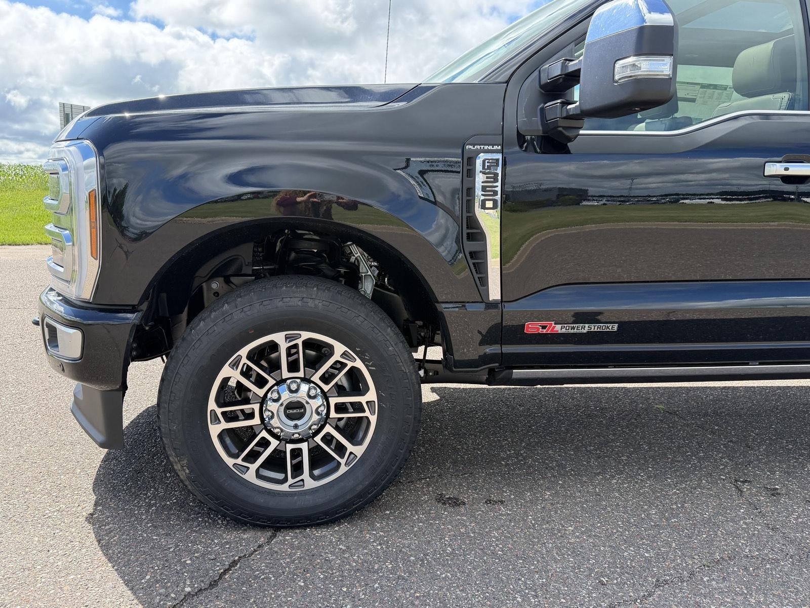 2026 Ford Super Duty F-350 SRW Platinum