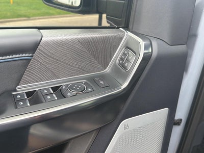 2025 Ford Super Duty F-350 SRW Platinum