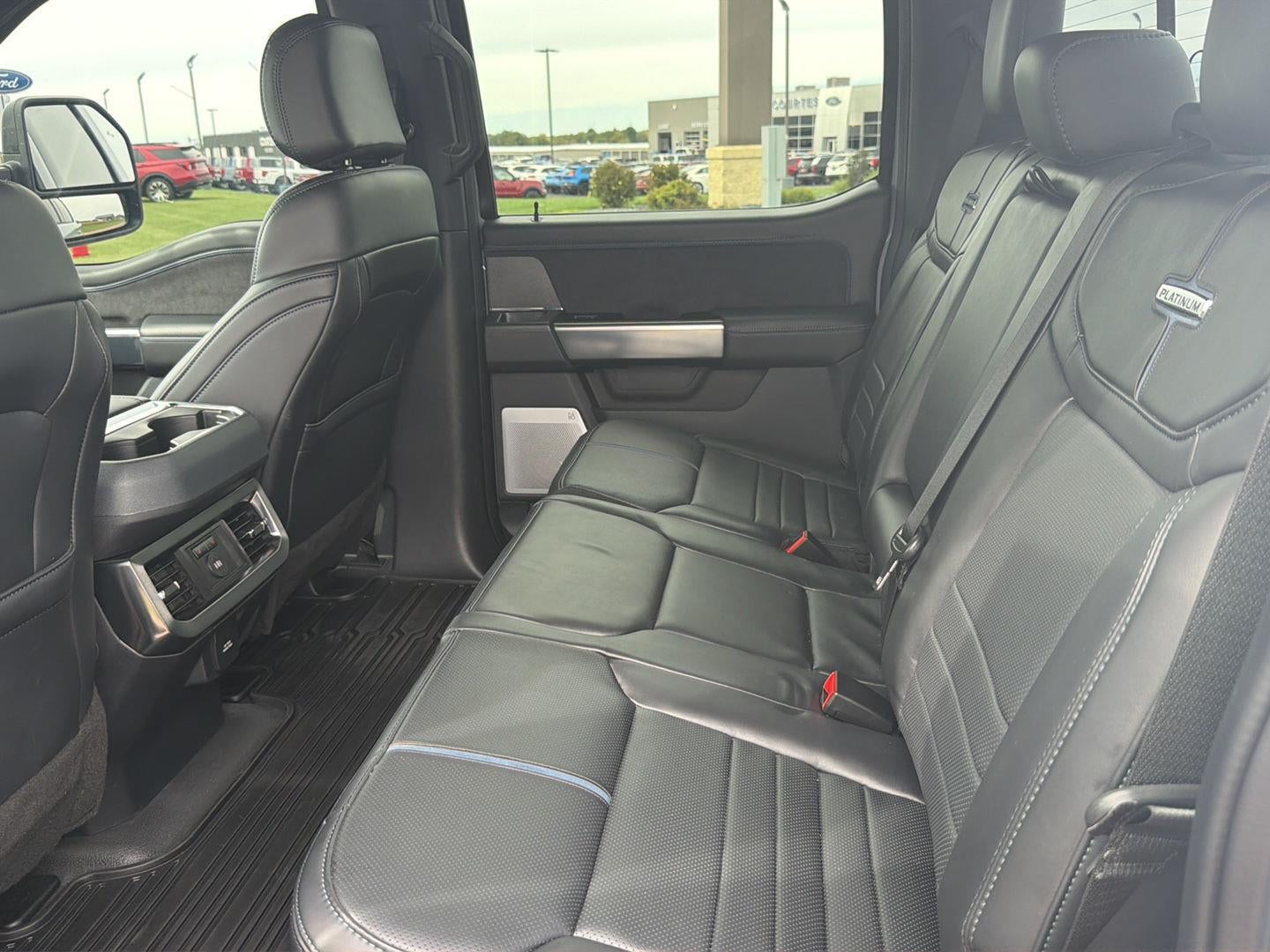 2025 Ford Super Duty F-350 SRW Platinum