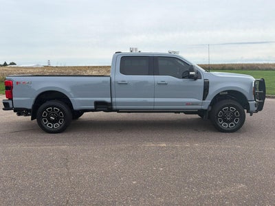 2025 Ford Super Duty F-350 SRW Platinum