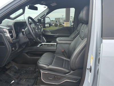 2025 Ford Super Duty F-350 SRW Platinum