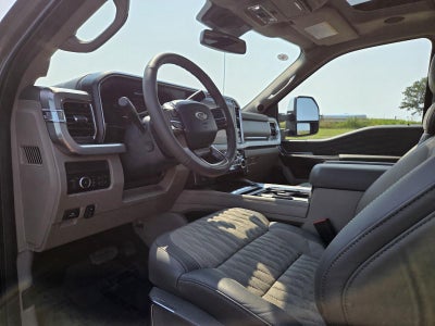 2026 Ford Super Duty F-350 SRW Platinum