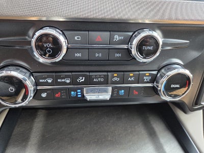 2026 Ford Super Duty F-350 SRW Platinum