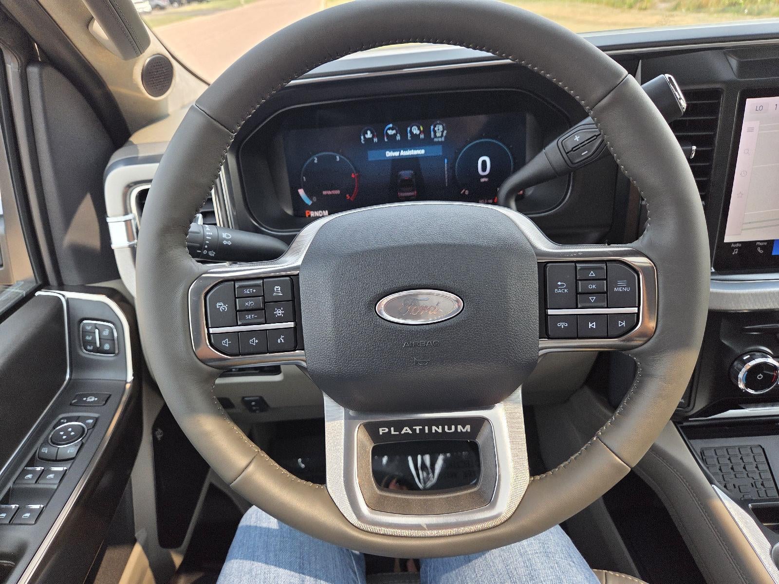 2026 Ford Super Duty F-350 SRW Platinum