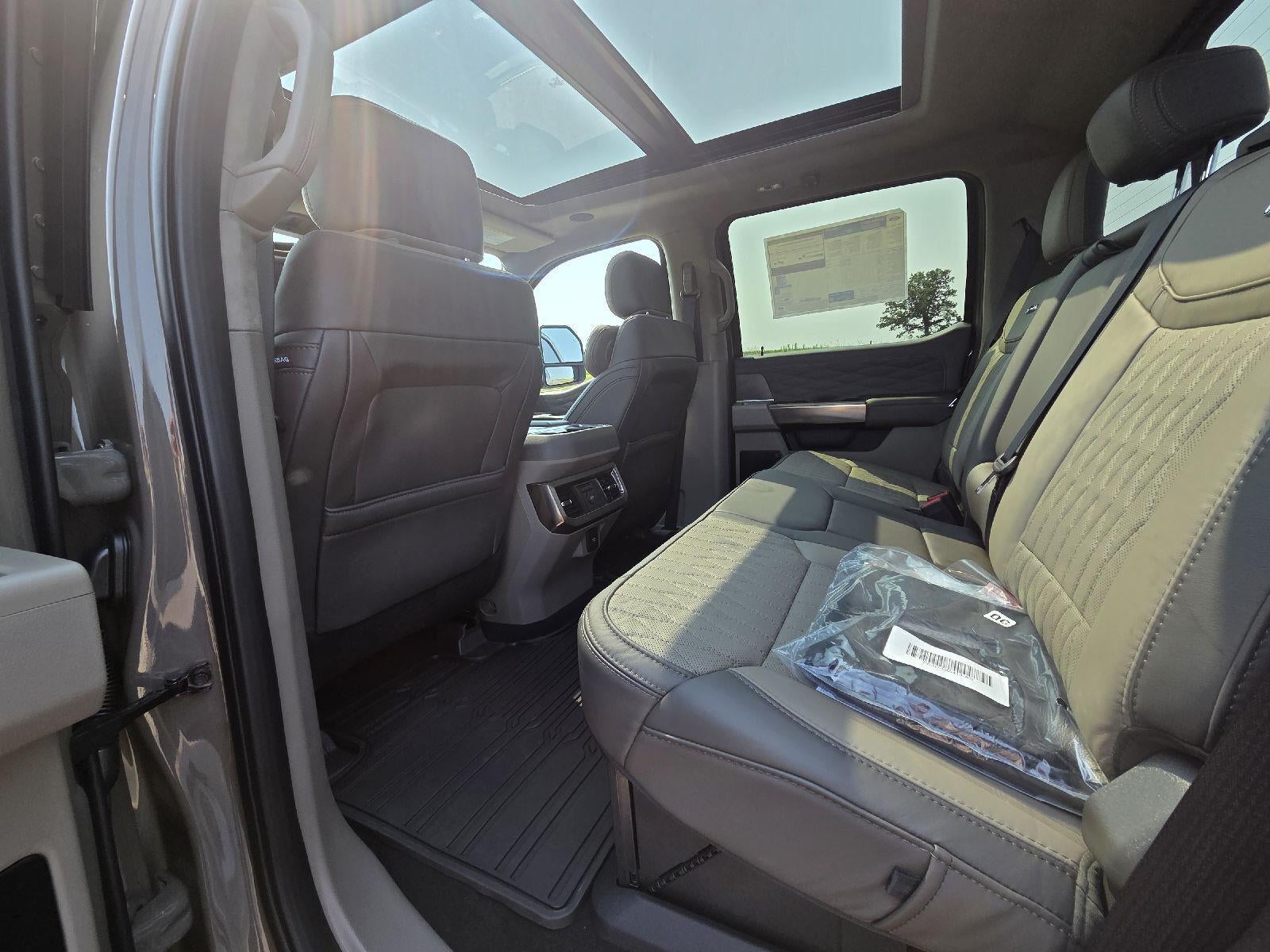 2026 Ford Super Duty F-350 SRW Platinum