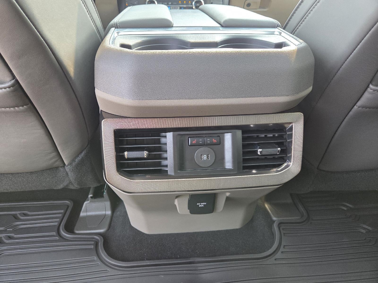 2026 Ford Super Duty F-350 SRW Platinum