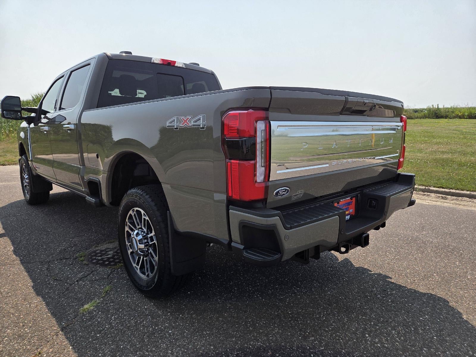 2026 Ford Super Duty F-350 SRW Platinum